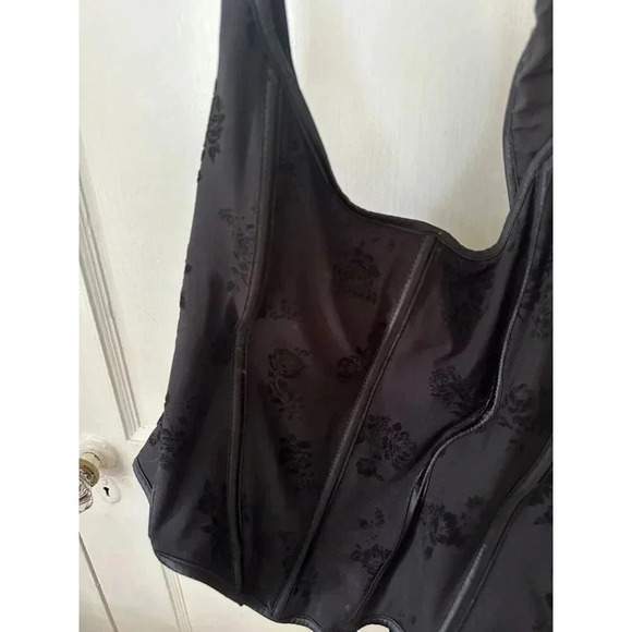 Women’s size 1x-large black corset top - Picture 3 of 8
